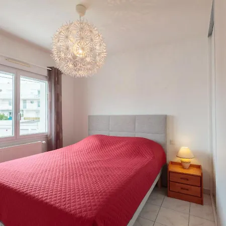 Les Sables By Interhome